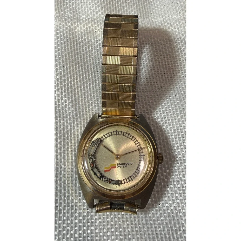 Vintage Seaboard System Railroad Watch Mens Gold Tone Speidel Band Train